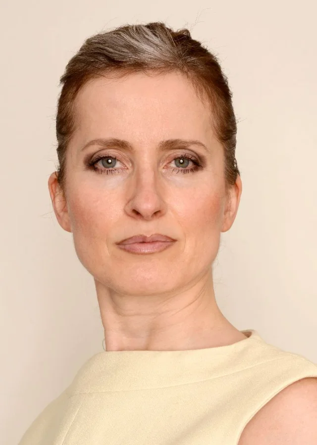 Karin D Angele